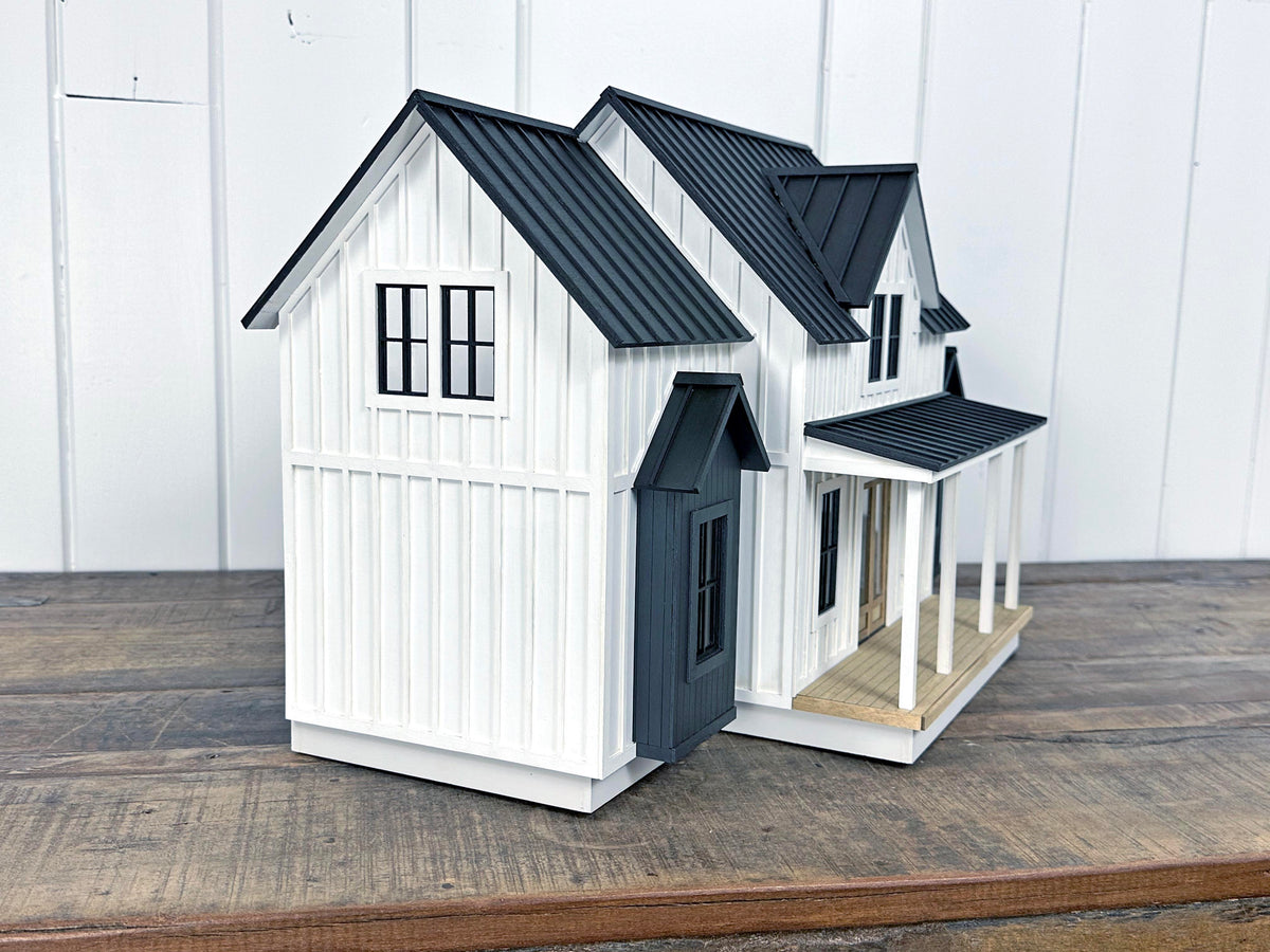 The Abilene: Modern Farmhouse Kit in 1:24 Scale
